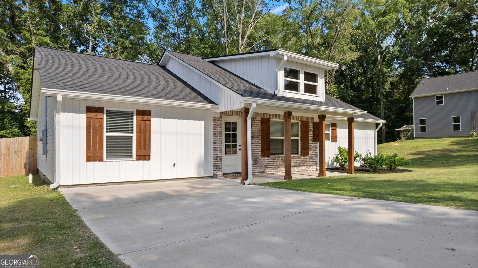 99 Bryant Circle Cedartown - 1