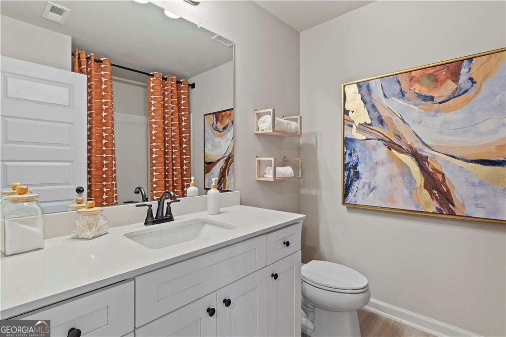 211 Linford Drive Locust Grove - 32