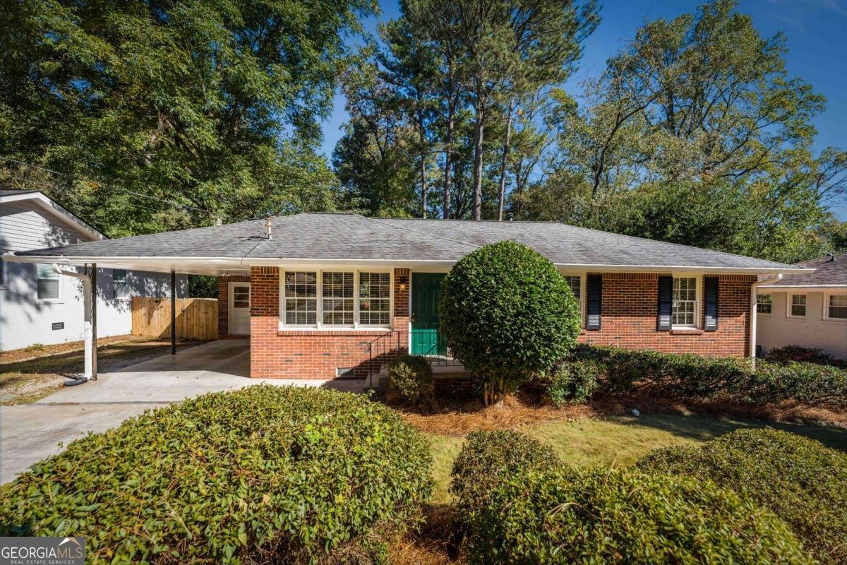 2611 Warwick Circle Atlanta - 1
