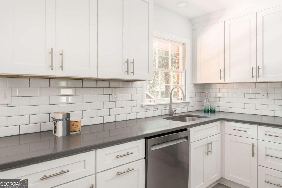 2611 Warwick Circle Atlanta - 10