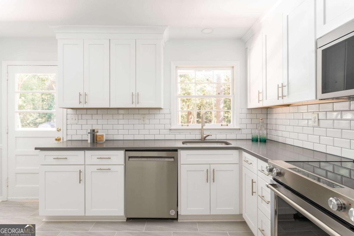 2611 Warwick Circle Atlanta - 11