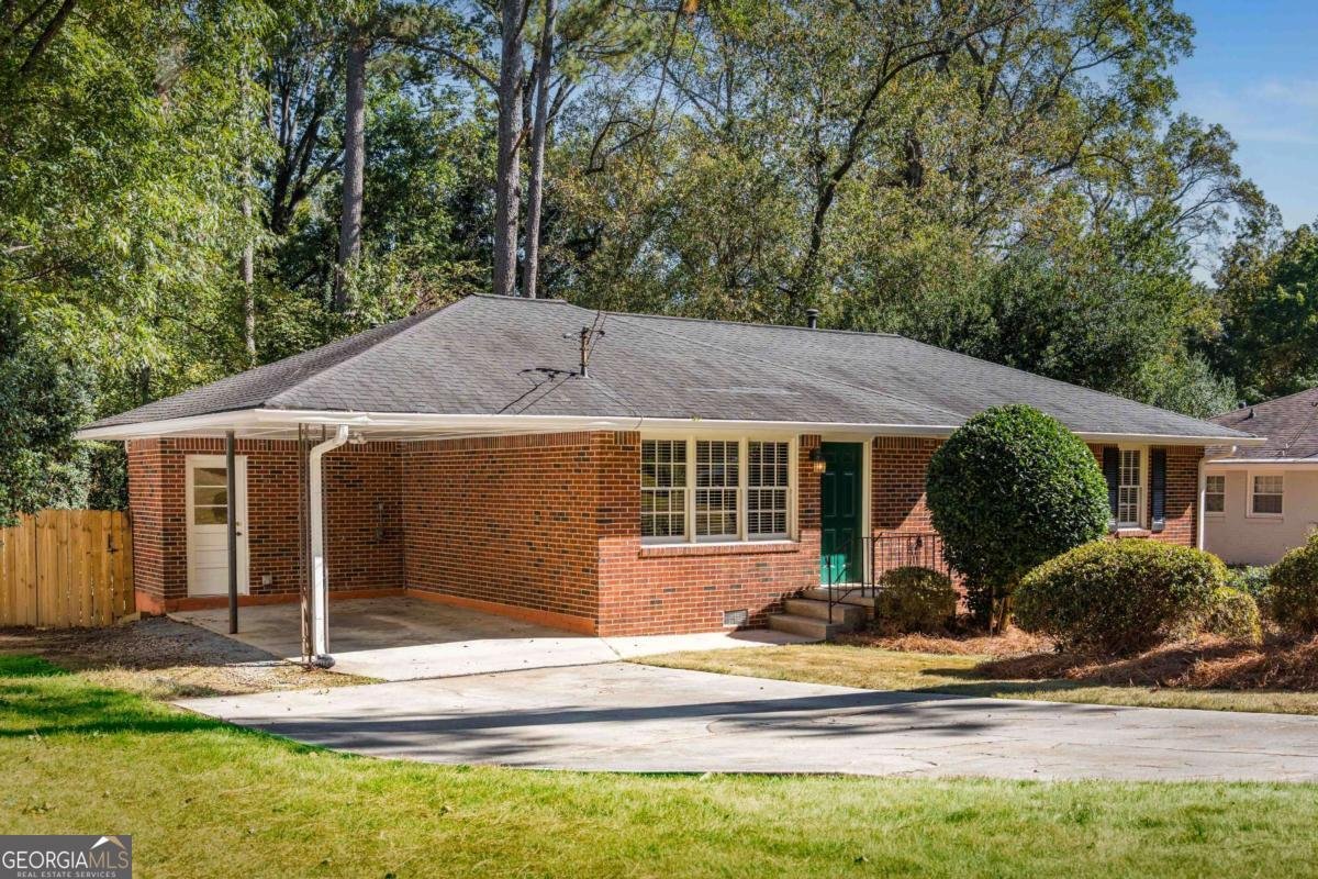 2611 Warwick Circle Atlanta - 2