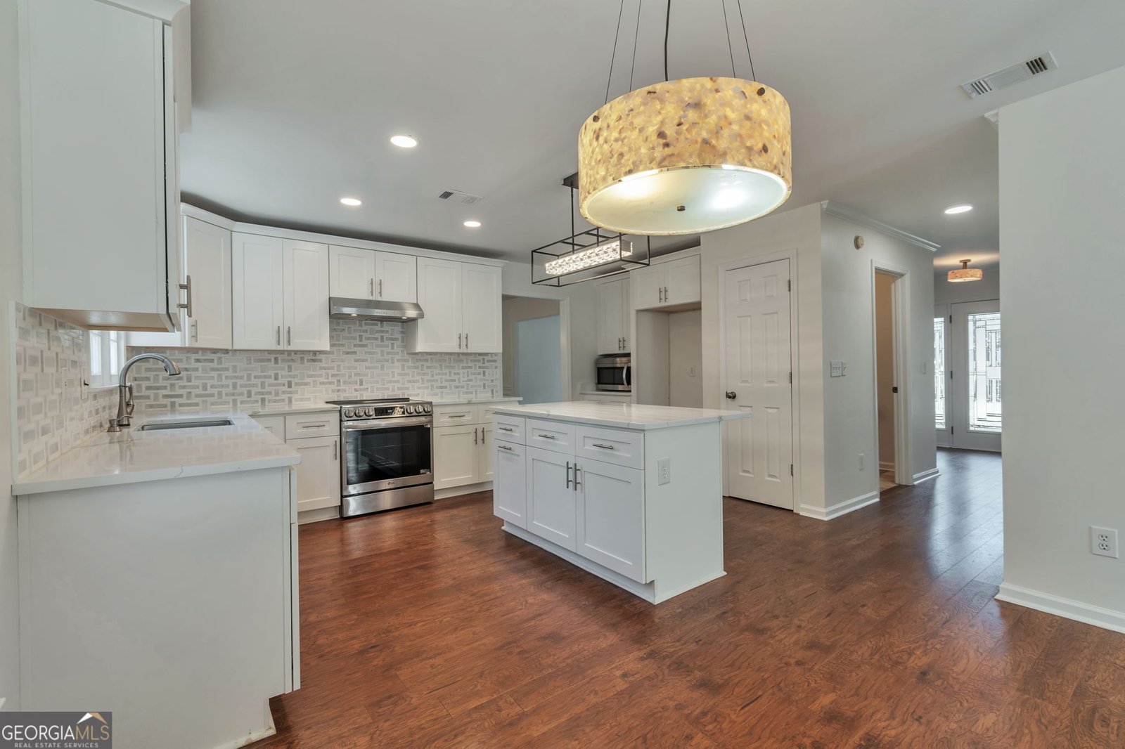 2305 Compton Place Suwanee - 1