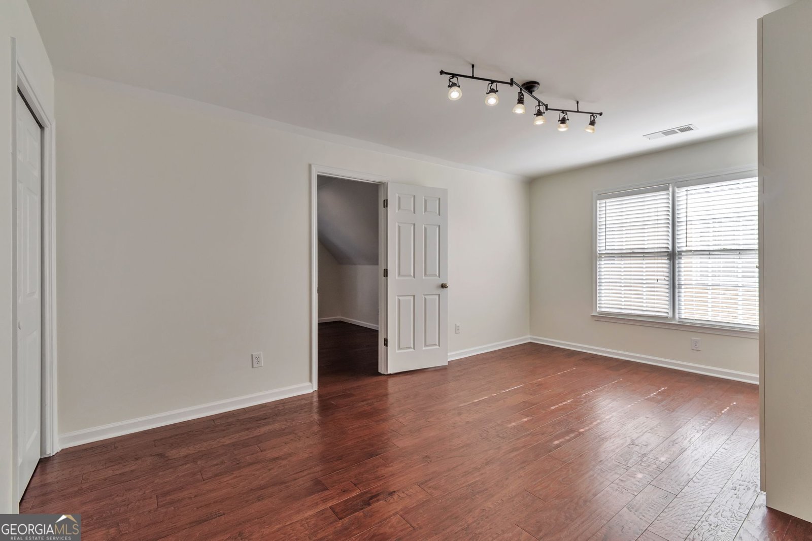 2305 Compton Place Suwanee - 10