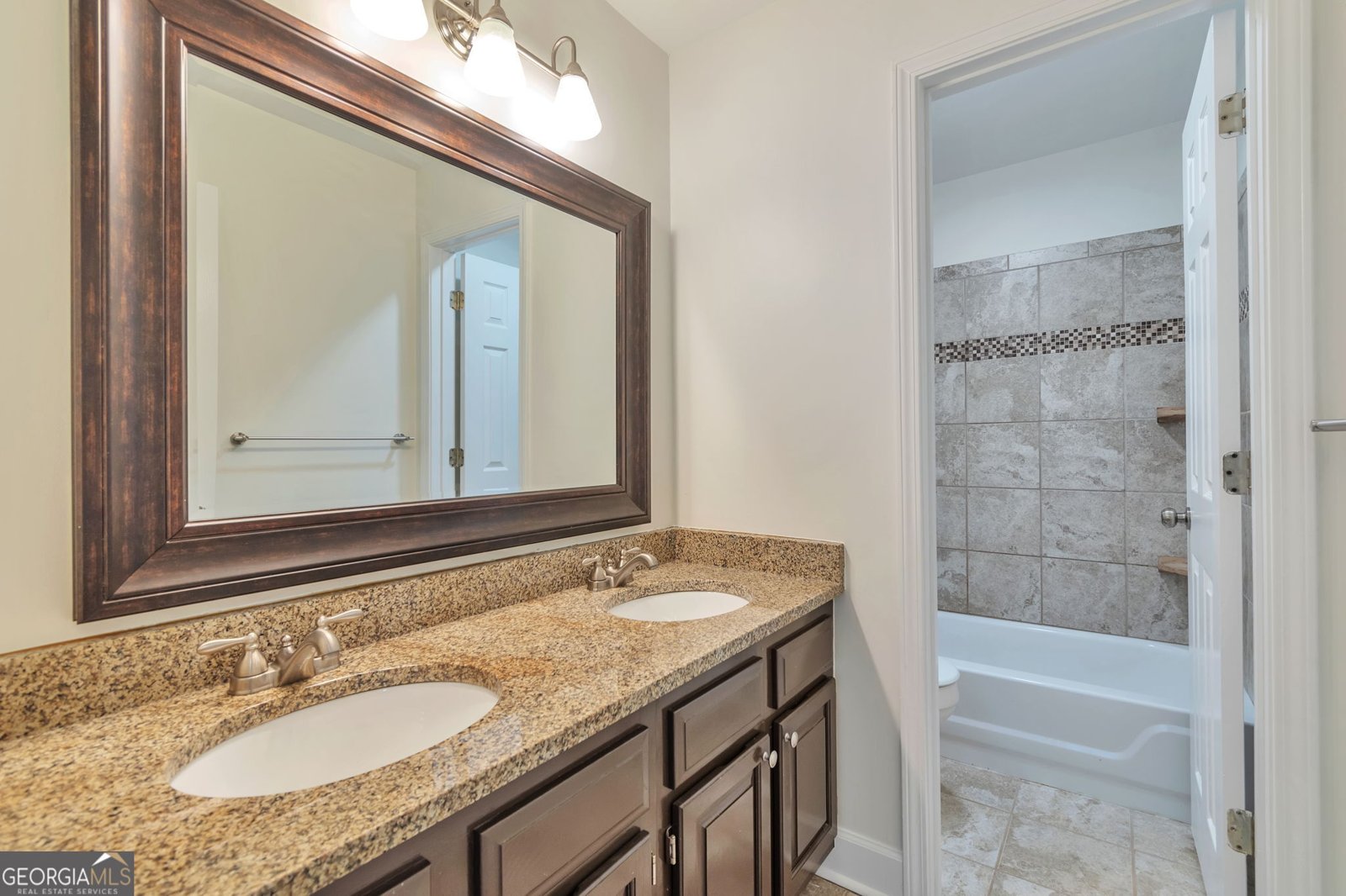 2305 Compton Place Suwanee - 13