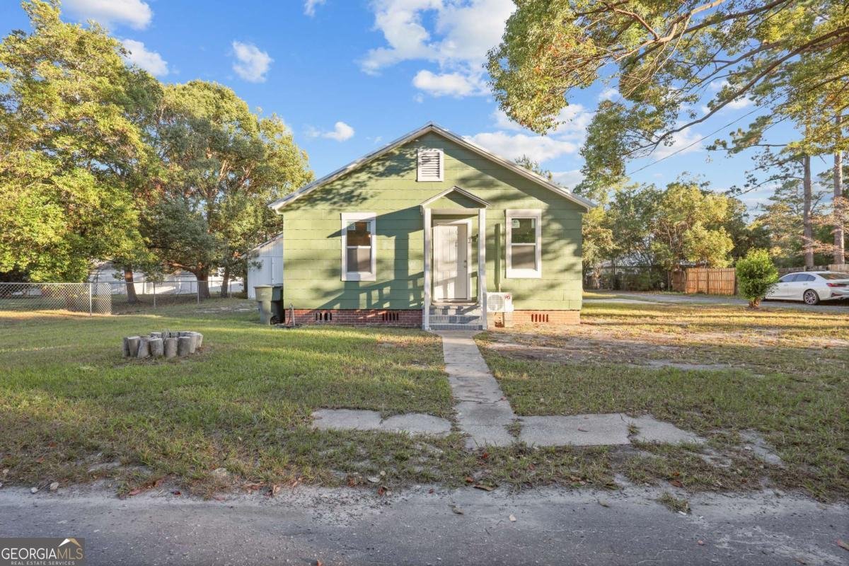 241 Elm Lane Jesup - main photo