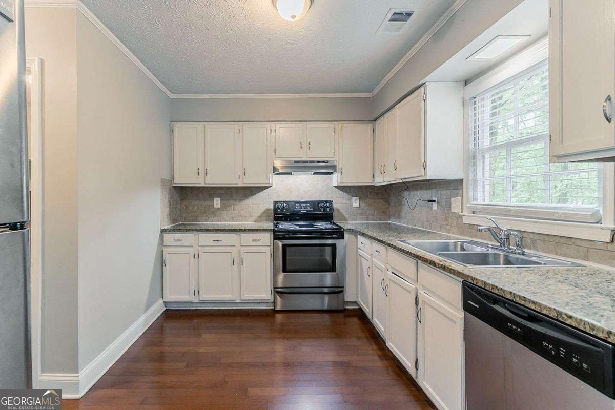 205 Fayette Drive Fayetteville - 4