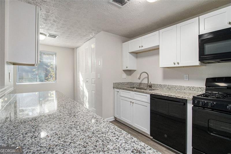 2154 SCARBROUGH Drive Stone Mountain - 11