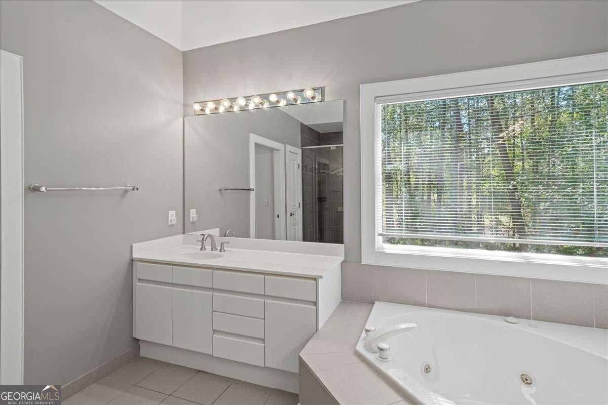 230 Skidaway Court Johns Creek - 1