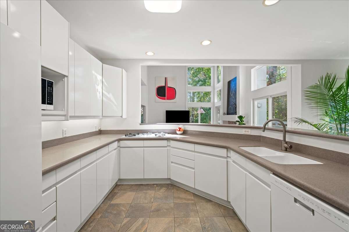 230 Skidaway Court Johns Creek - 23