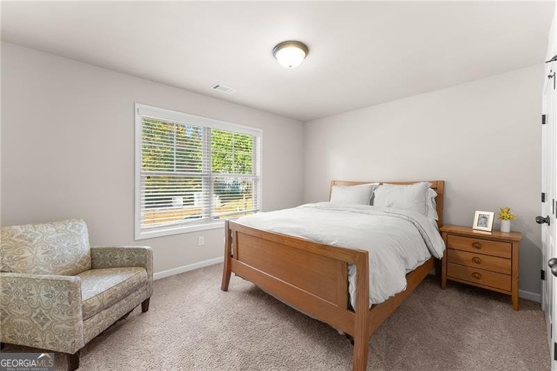 8055 Veranda Curve Ball Ground - 34