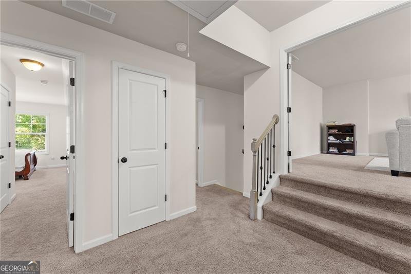 8055 Veranda Curve Ball Ground - 36