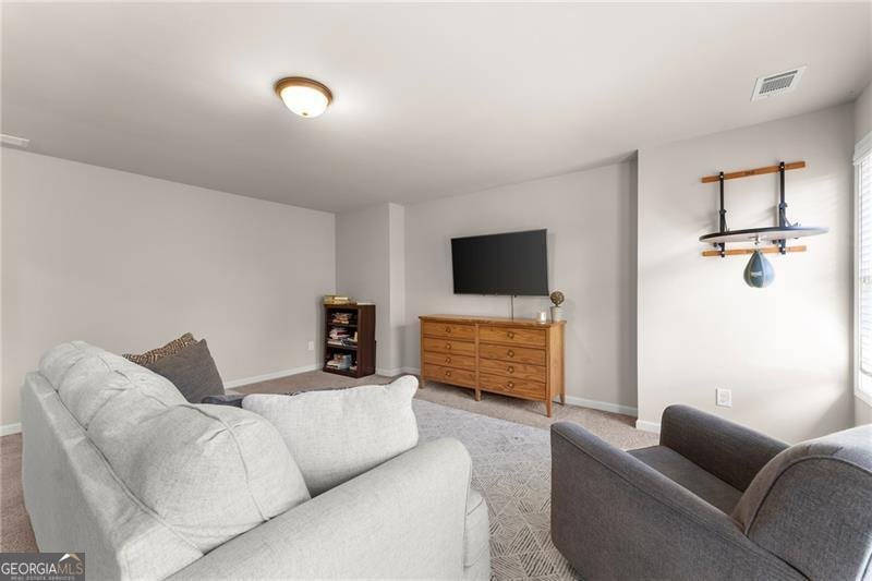 8055 Veranda Curve Ball Ground - 39