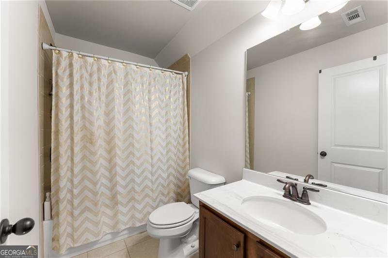 8055 Veranda Curve Ball Ground - 45