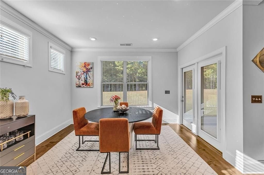 4888 Albany Way Atlanta - 24