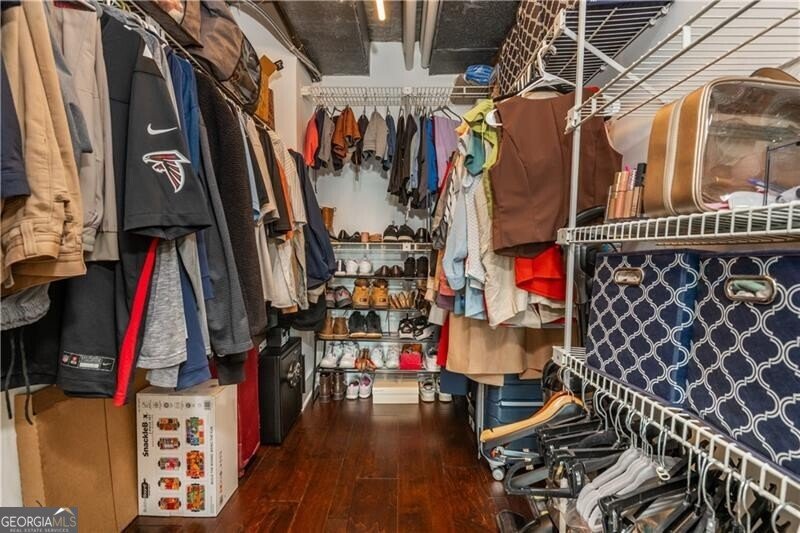 2870 Pharr Court South Atlanta - 27