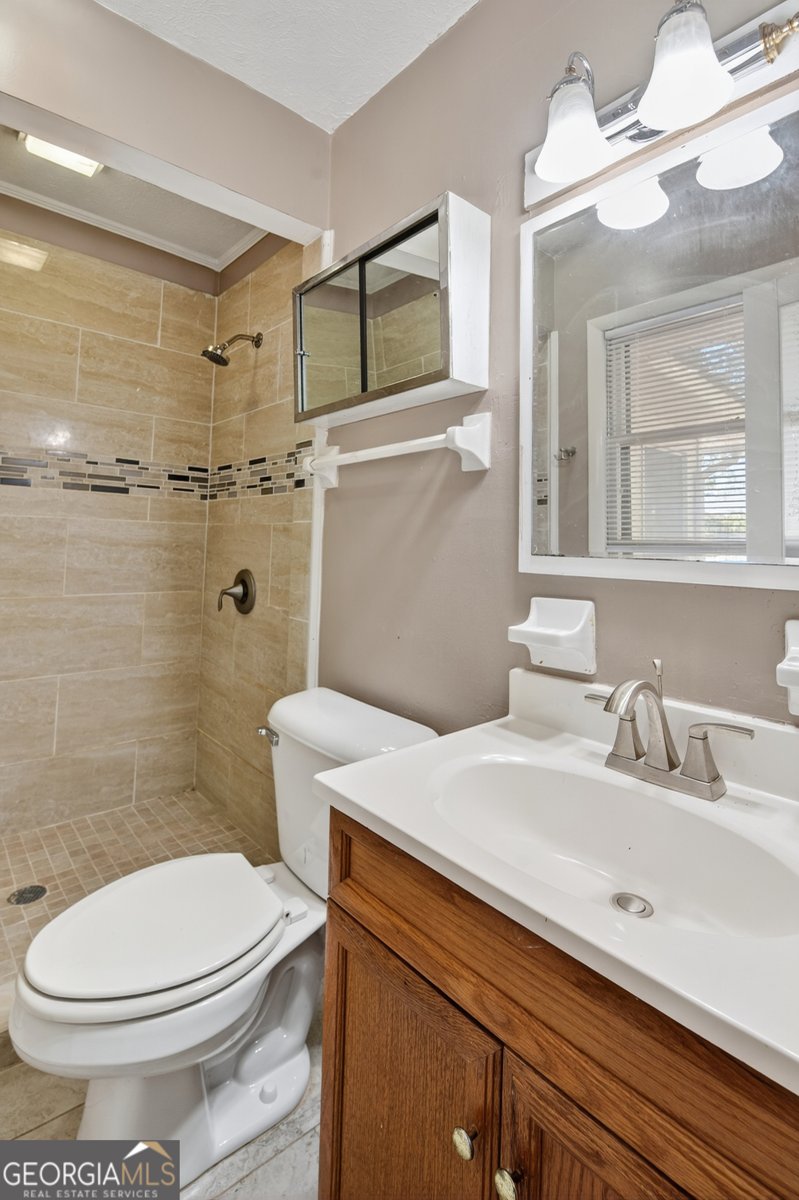 810 Hillside Drive Gainesville - 23