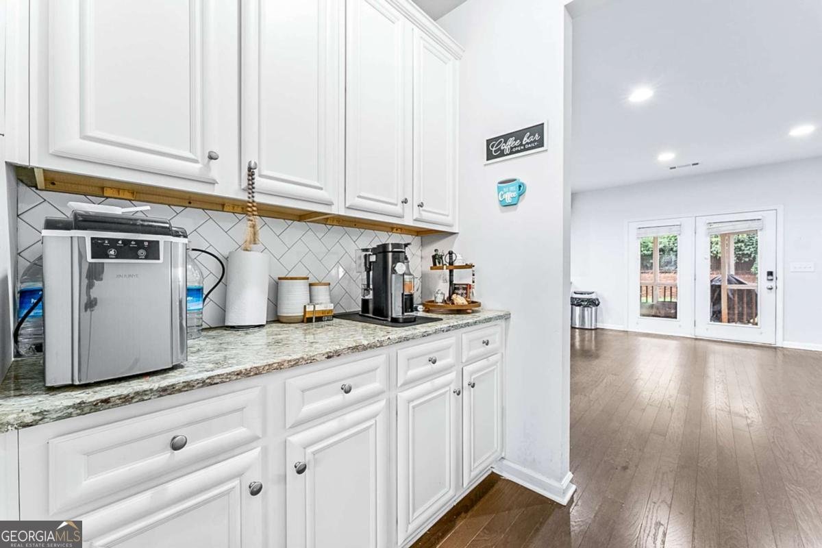 412 CULLODEN MOOR Drive Mcdonough - 18