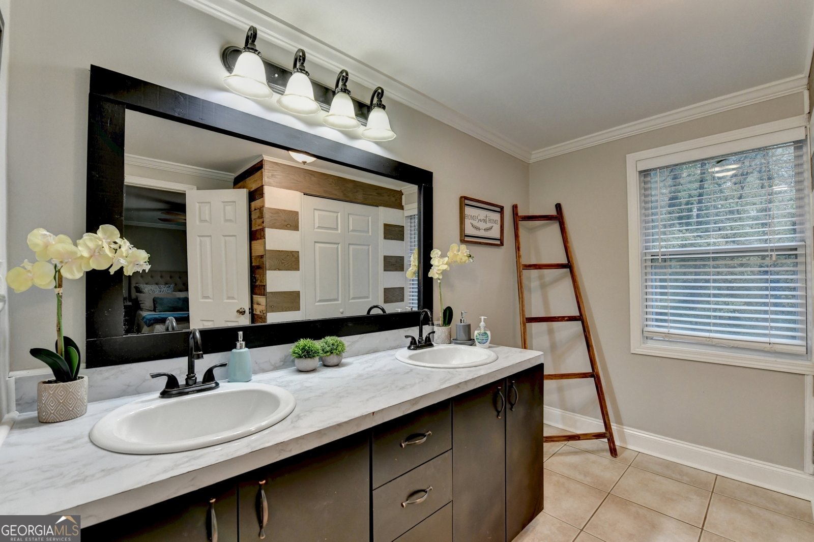 1291 Sommerset Drive Lawrenceville - 44