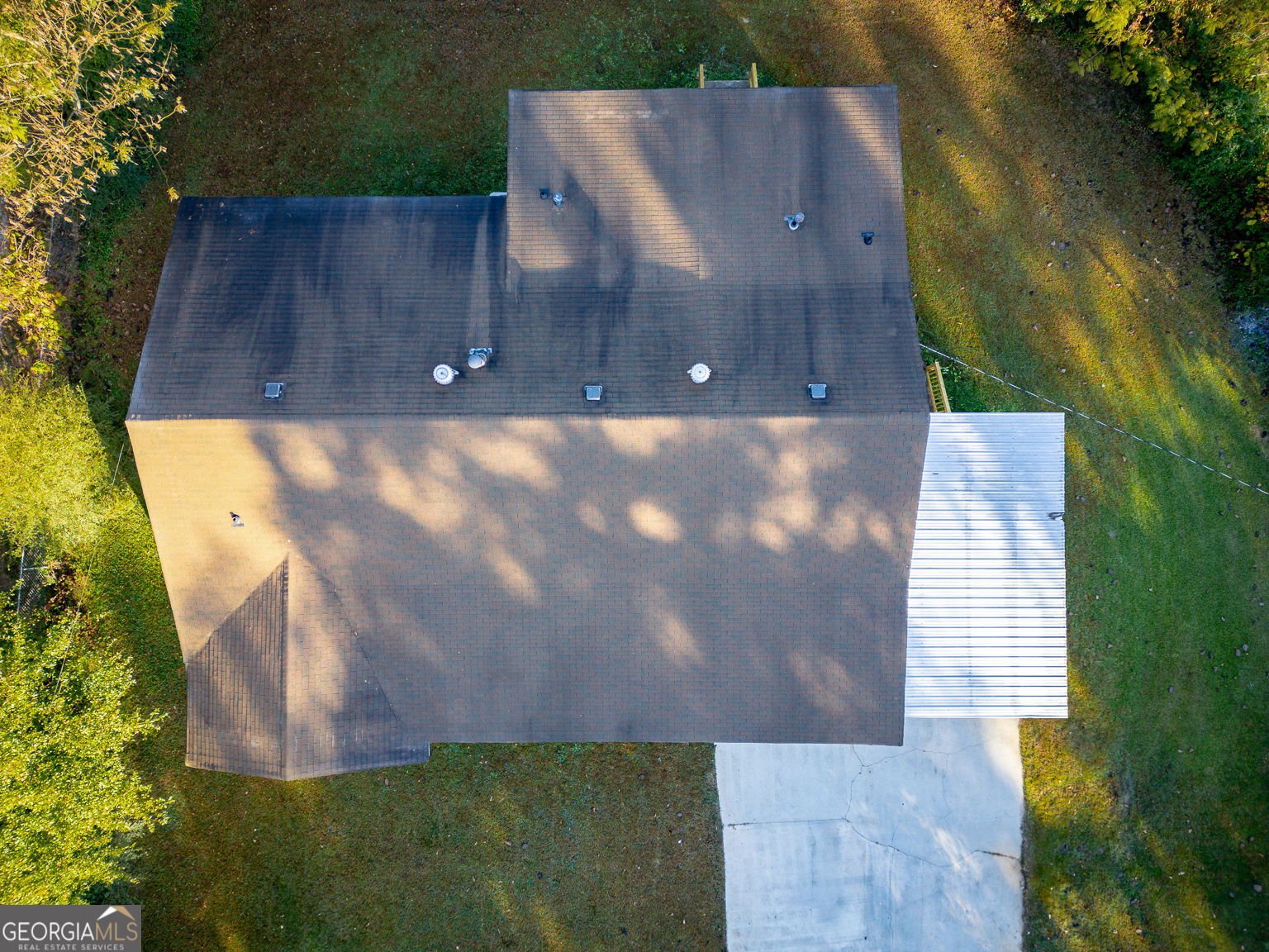 8196 Lakeview Drive Covington - 27