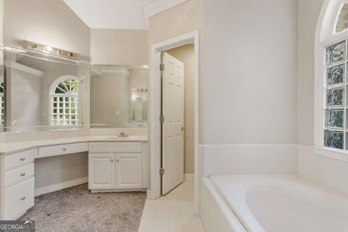 527 Country Club Drive Stockbridge - 22