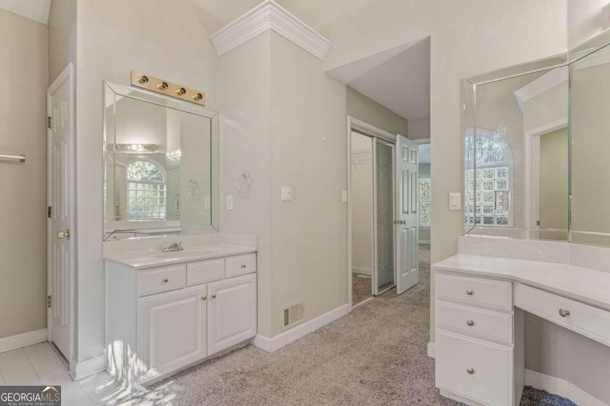 527 Country Club Drive Stockbridge - 23