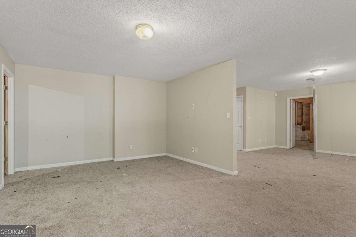 527 Country Club Drive Stockbridge - 36