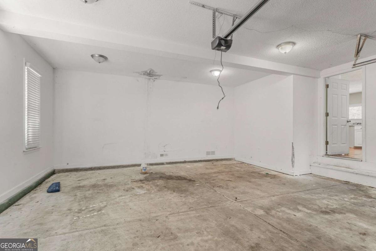 527 Country Club Drive Stockbridge - 44