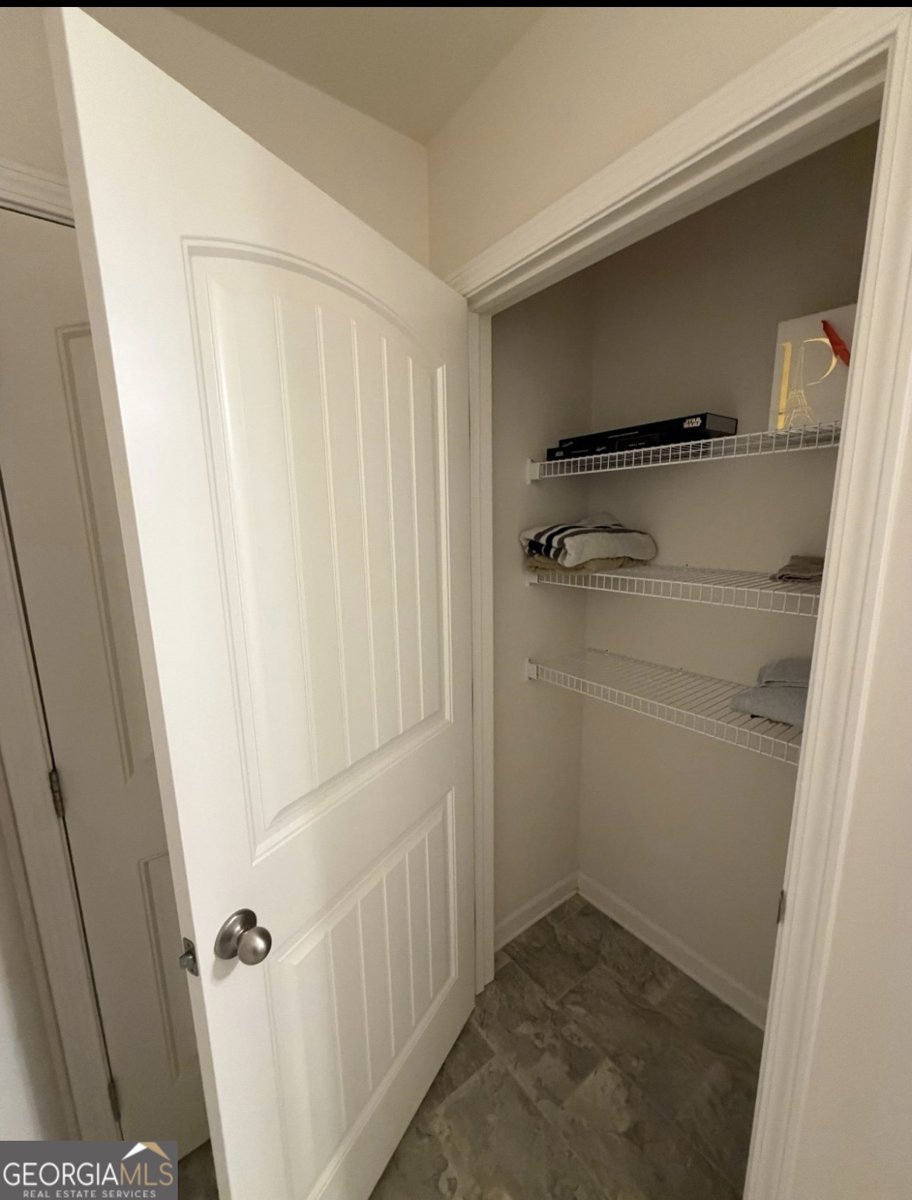 5432 Barberry Avenue Oakwood - 23