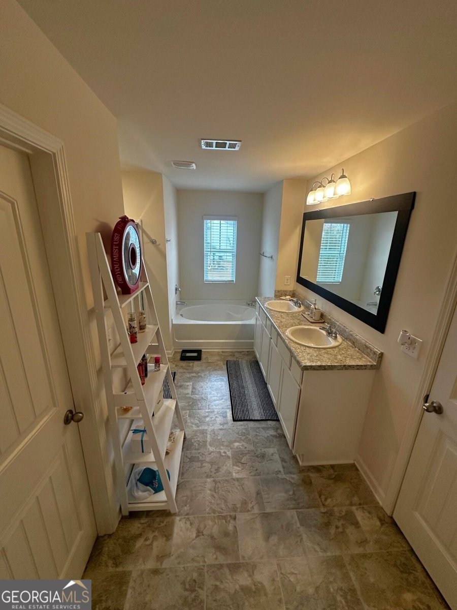 5432 Barberry Avenue Oakwood - 28