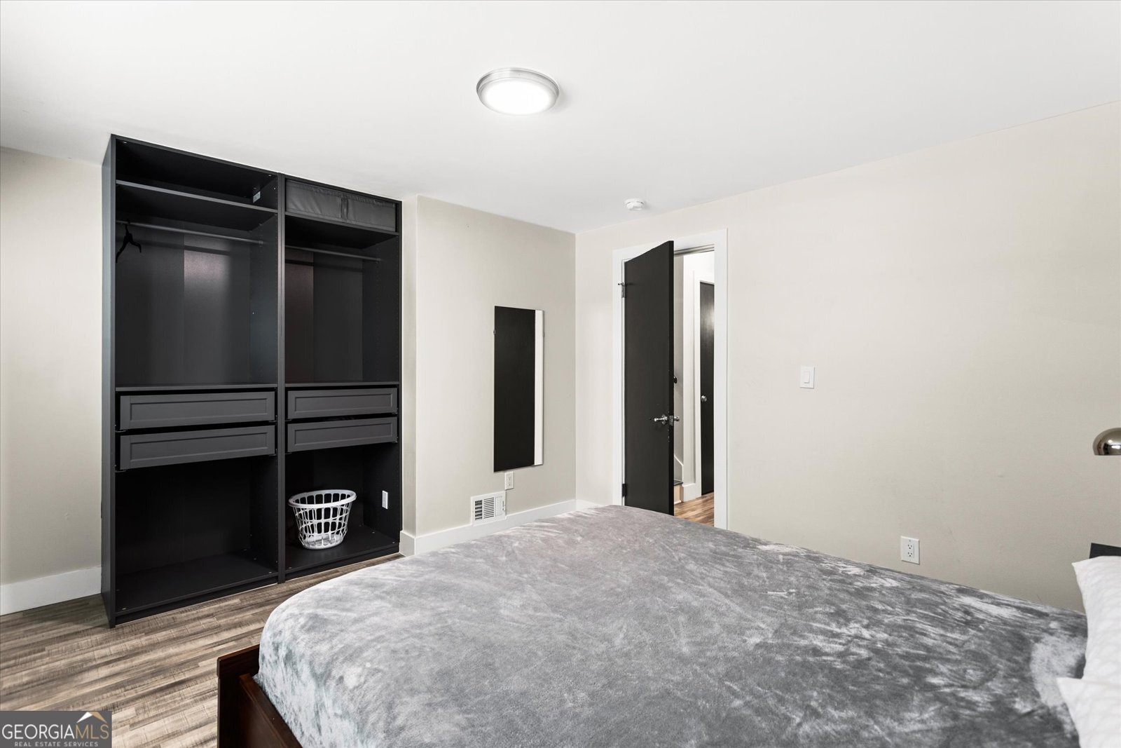 1888 PEELER Road Atlanta - 44