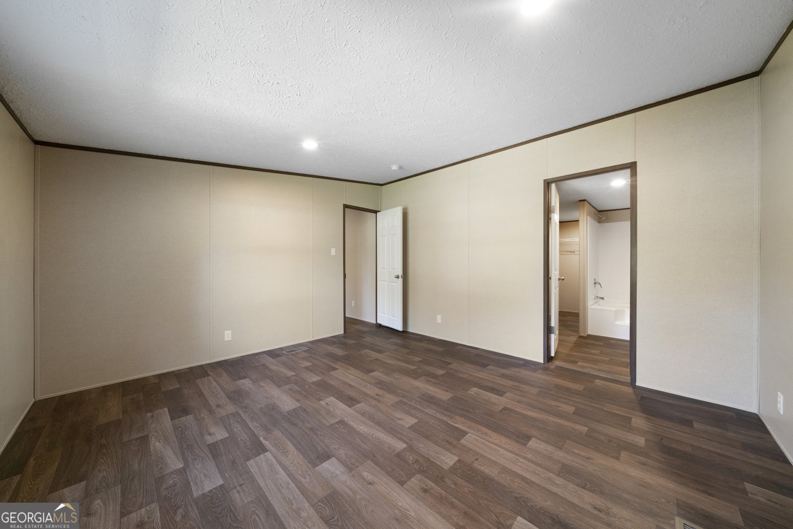 427 Wagon Trail Circle Dallas - 18