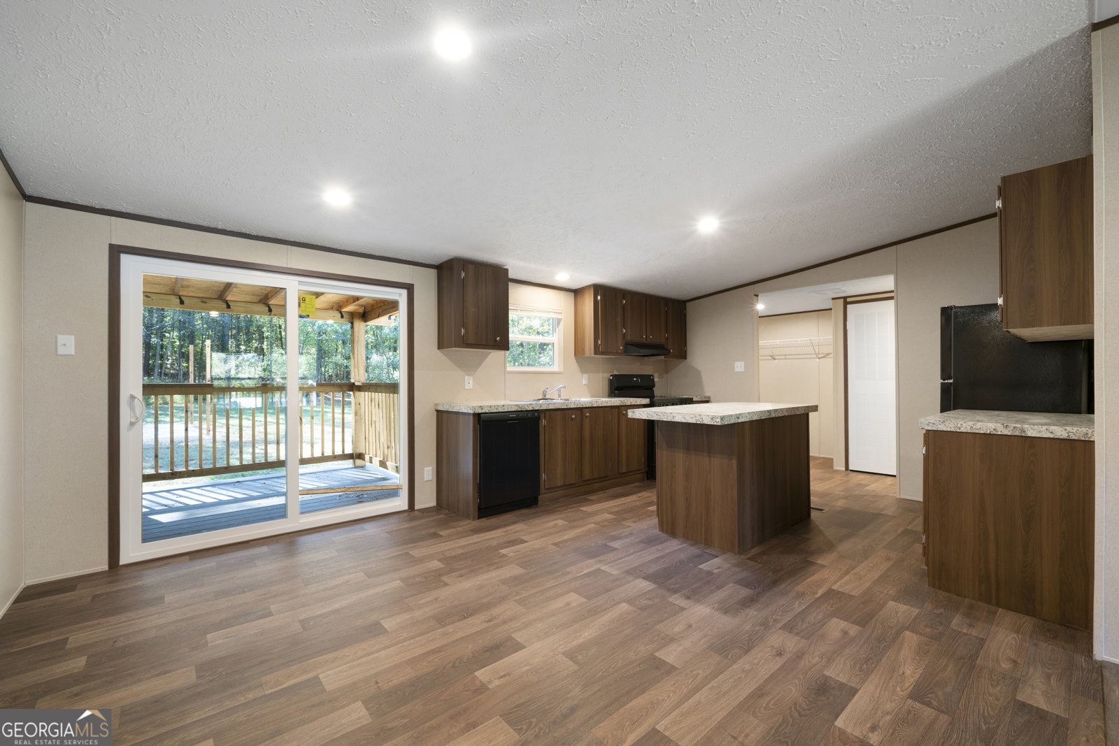 427 Wagon Trail Circle Dallas - 8