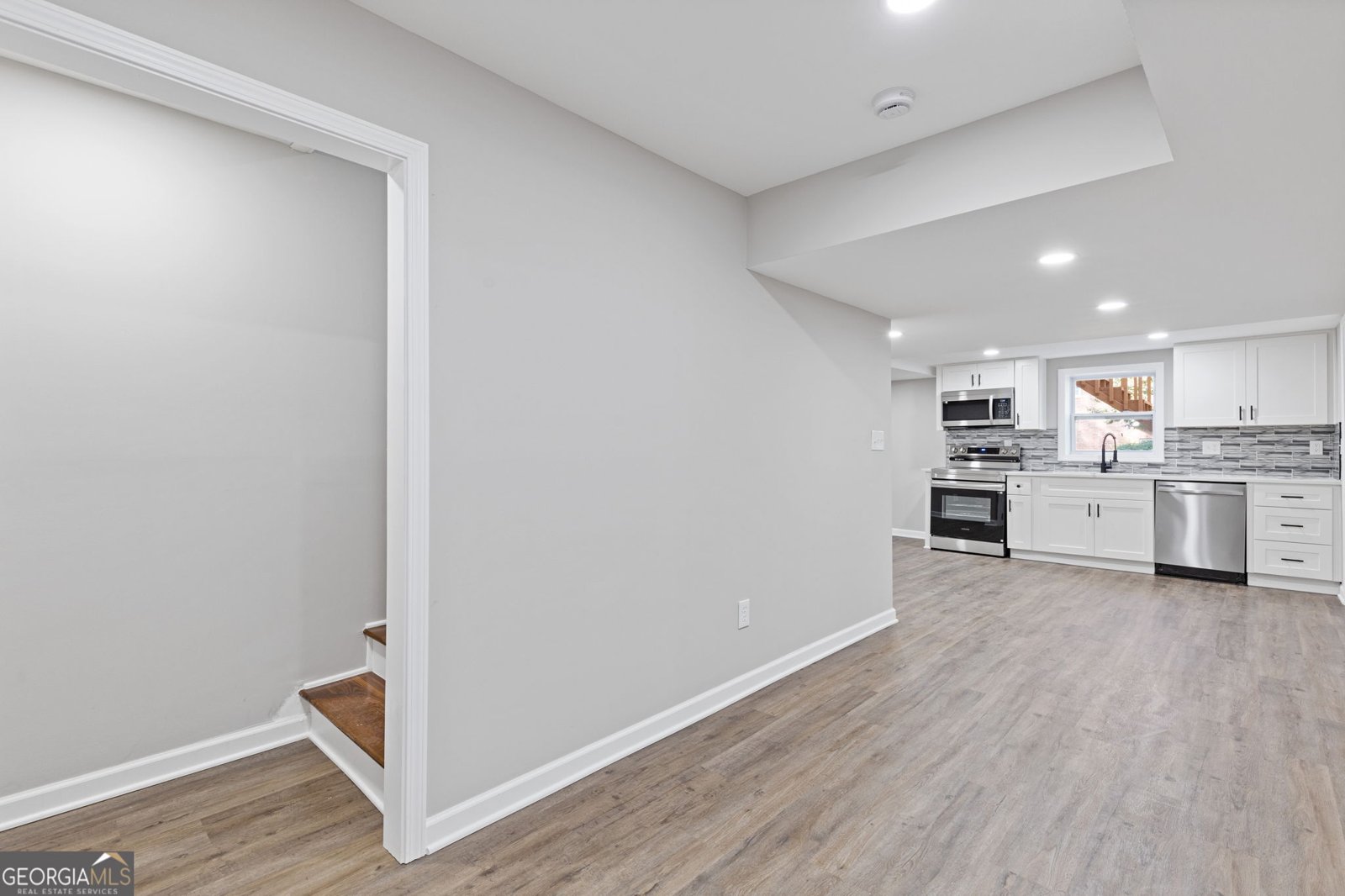 818 Mountain View Run Stone Mountain - 32