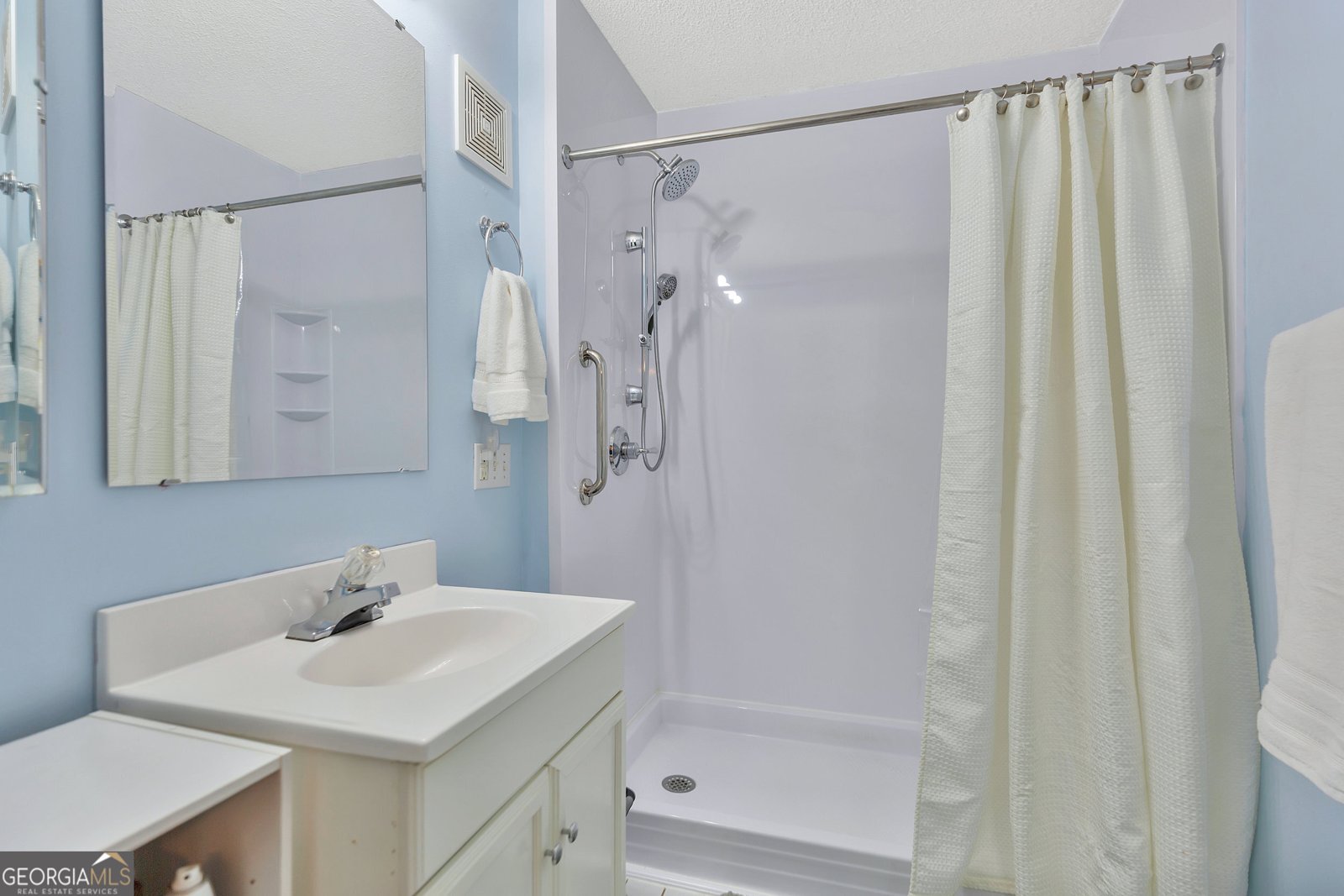 1009 White Pine Lane Townville - 16