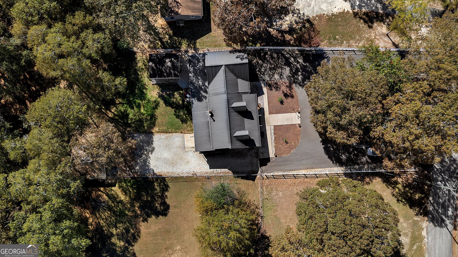 1009 White Pine Lane Townville - 40