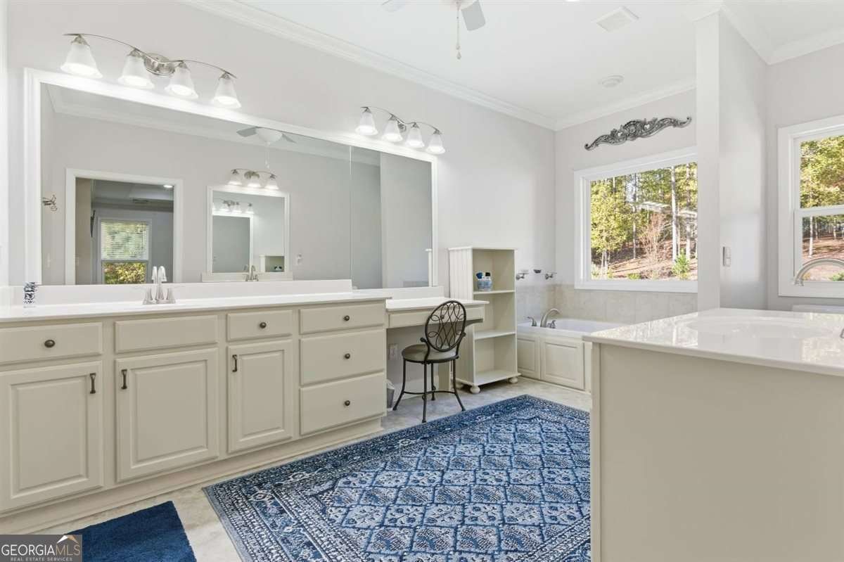 188 Macedonia Road White - 18