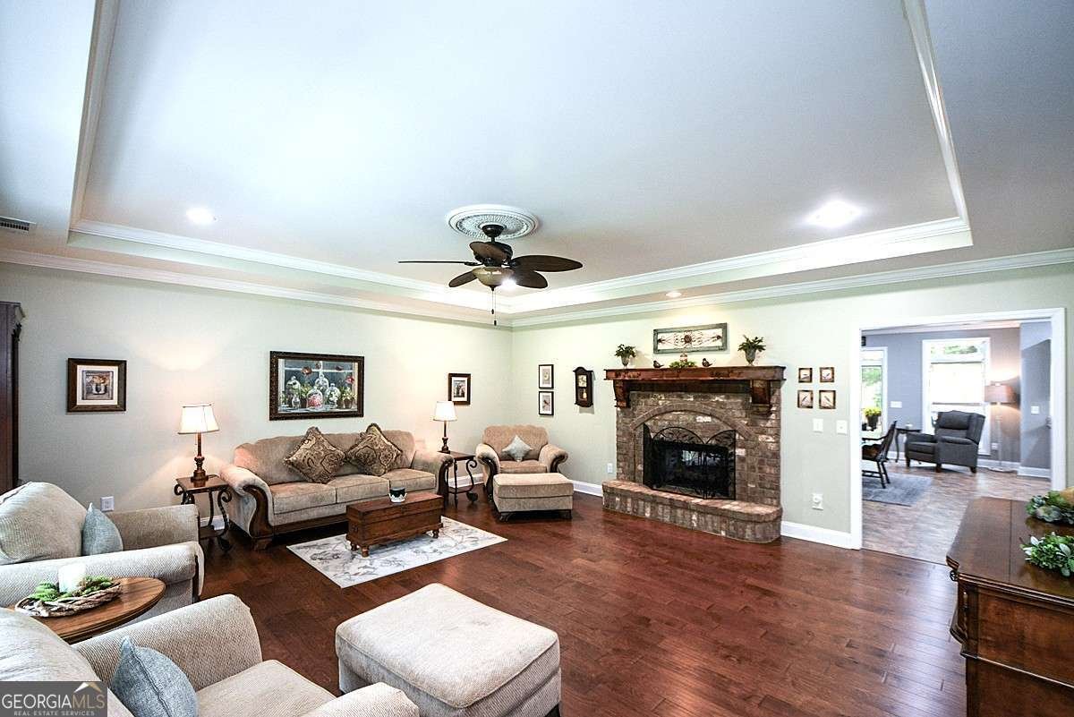 188 Macedonia Road White - 23