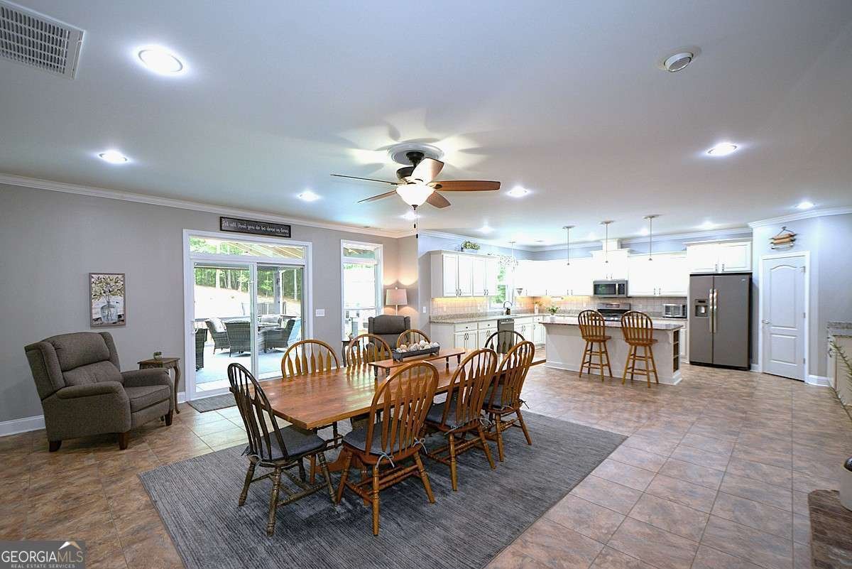 188 Macedonia Road White - 26