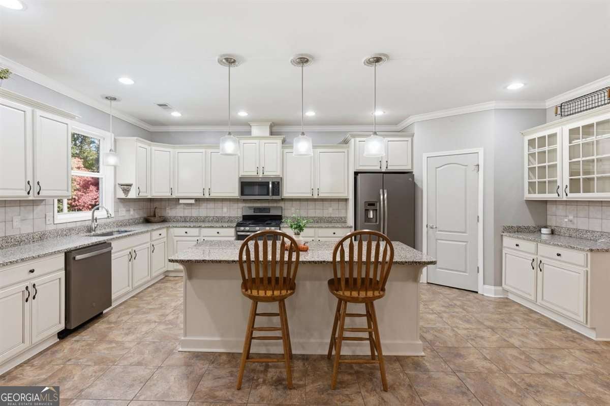 188 Macedonia Road White - 32