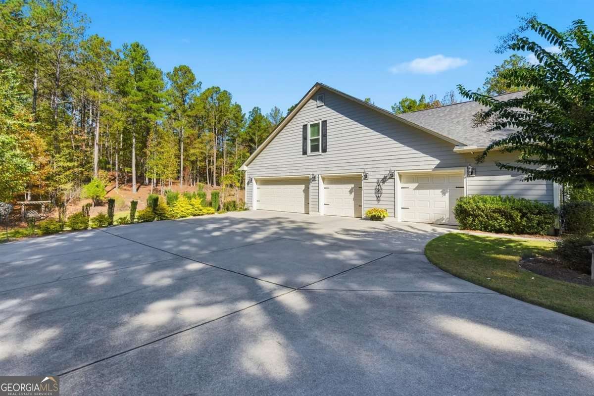 188 Macedonia Road White - 51