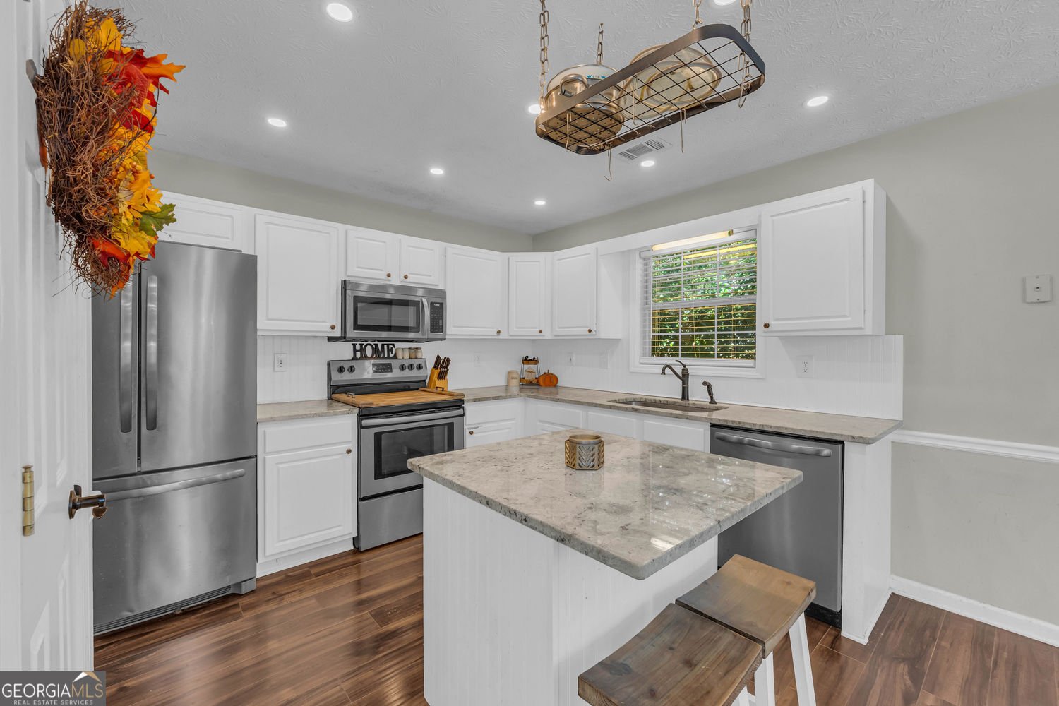 652 Magnolia Drive Loganville - 1