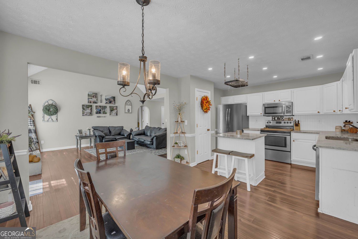 652 Magnolia Drive Loganville - 23