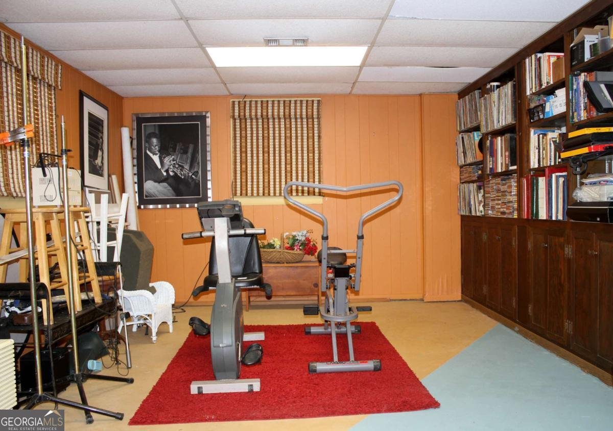 1172 Denison Drive Clarkston - 40