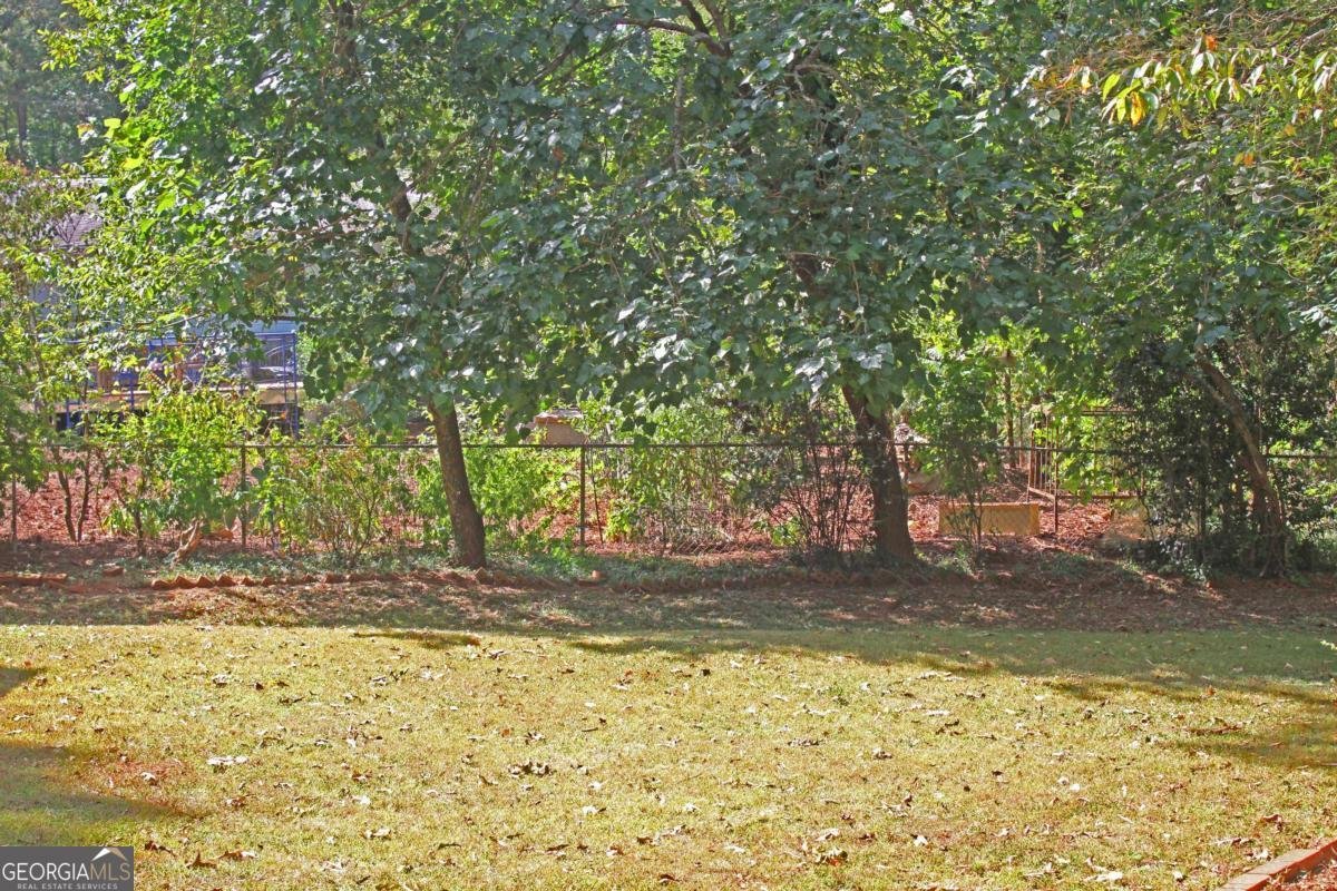 1172 Denison Drive Clarkston - 43