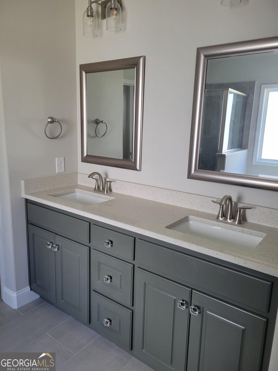 8013 Barton Drive Midland - 24