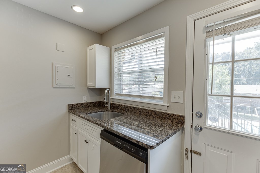 4282 Roswell Road Atlanta - 17