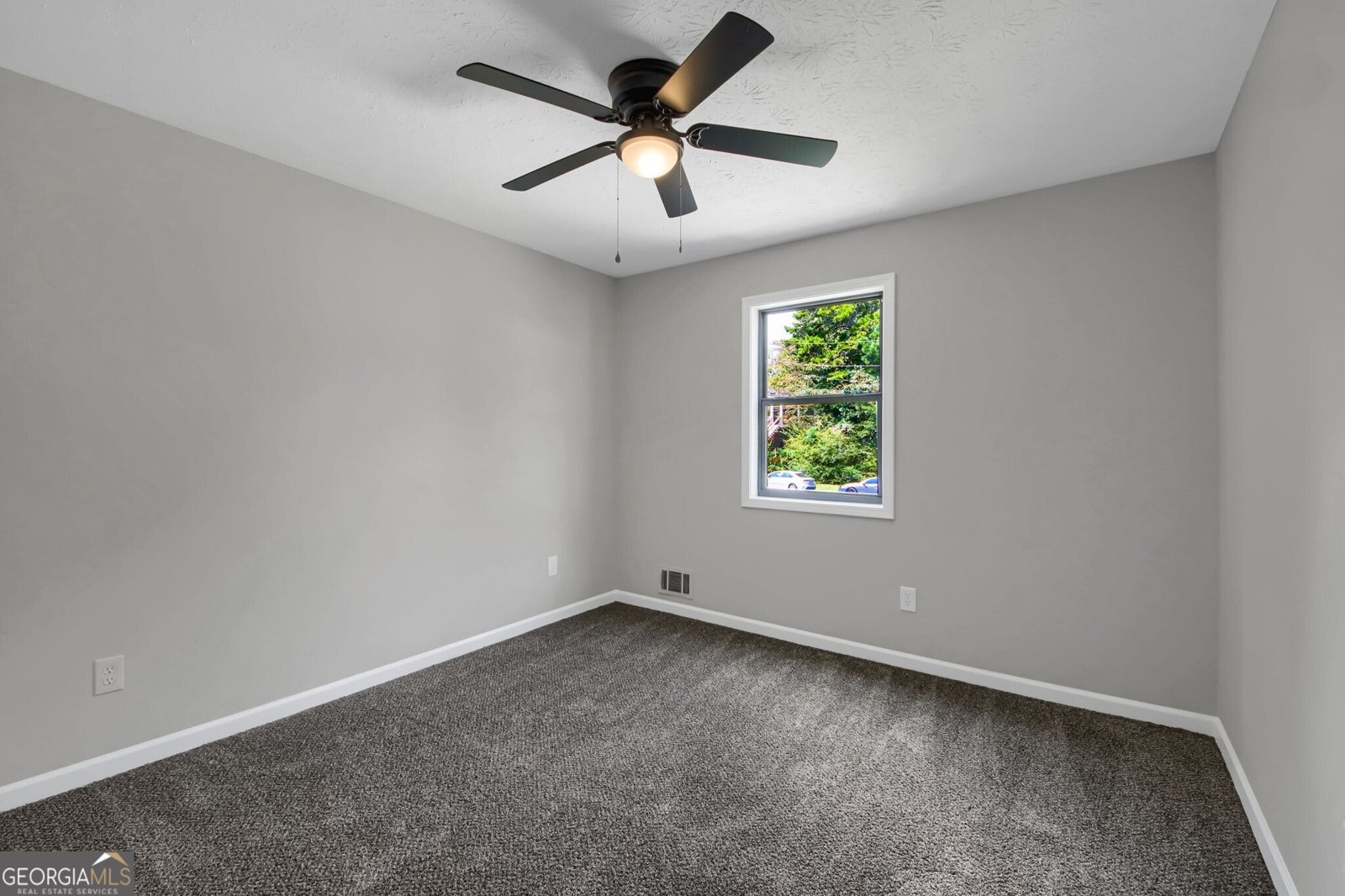 295 LAMDEN Court Lawrenceville - 14