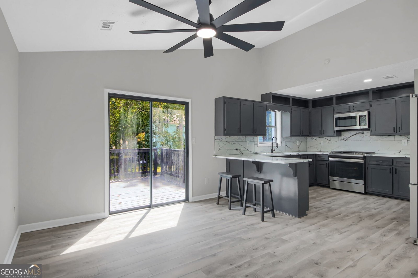 295 LAMDEN Court Lawrenceville - 5