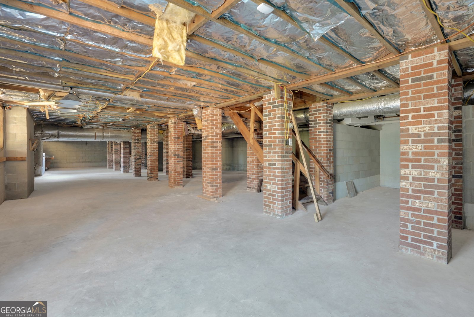 141 Nelson Avenue Lyons - 43